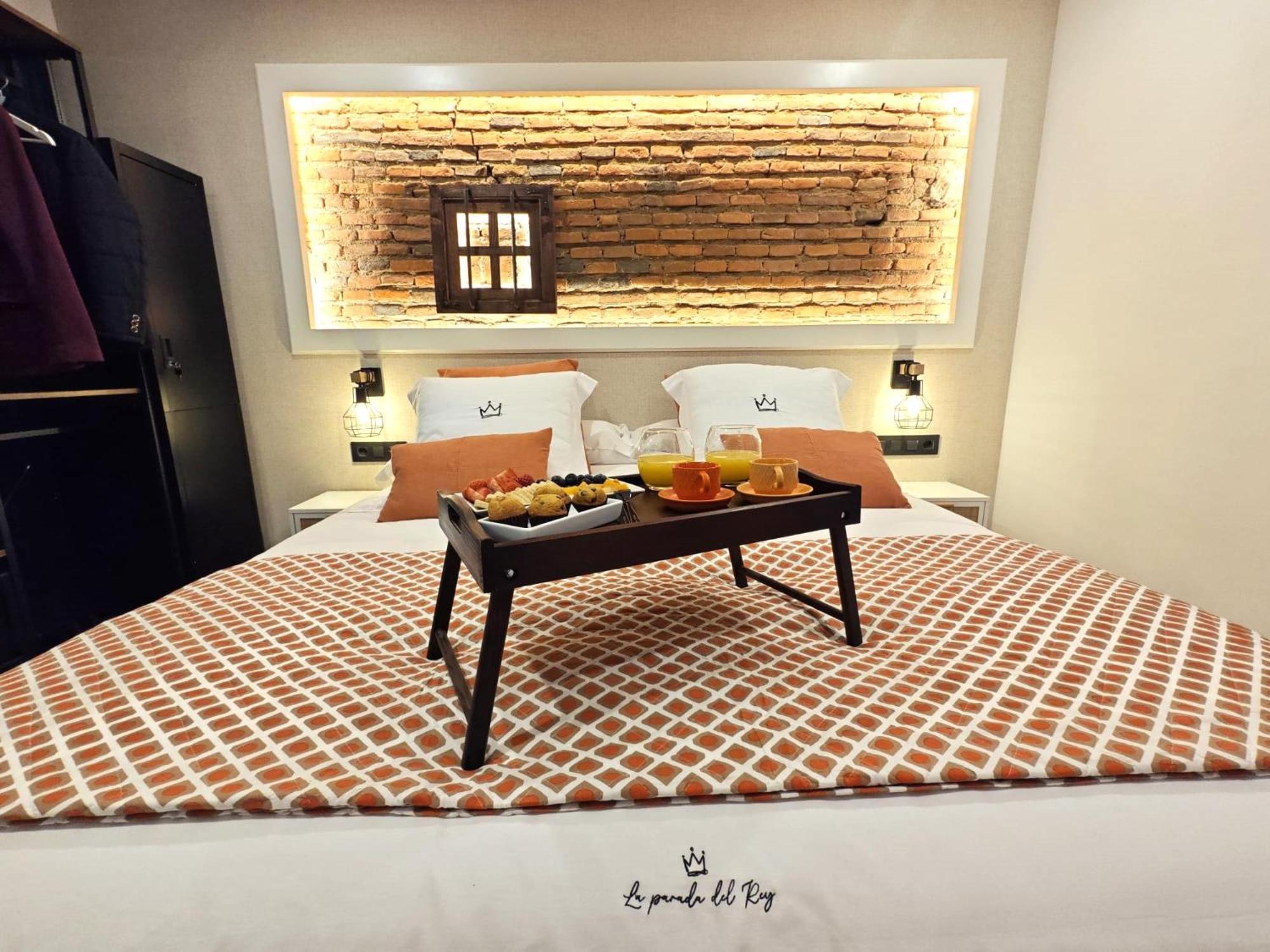 פלאסנסיה La Parada Del Rey - Luxury Suites מראה חיצוני תמונה